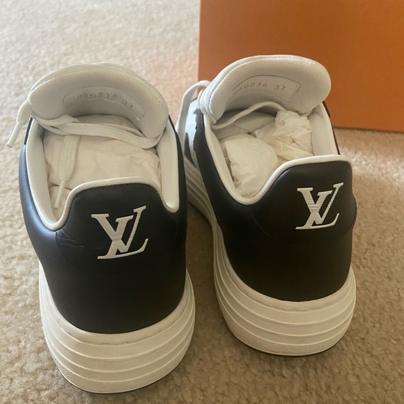 Louis Vuitton Groovy Platform Sneaker *GIFTABLE* size 7, EU 37 (hard to find) - Picture 9 of 15